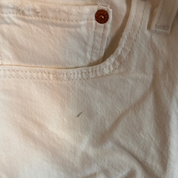 Levi's Off-White Frayed Jean Shorts - Picture 3 of 3